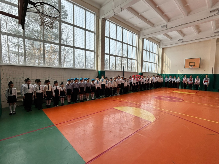 Конкурс песни марша и строя, приуроченный к 23 февраля.